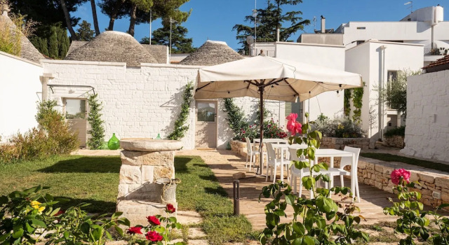 Четырёхместный номер Standard Trulli in corte