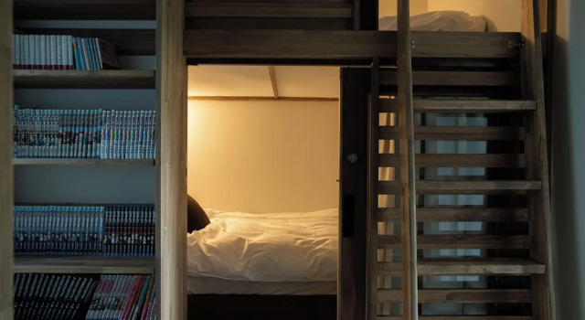Кровать в общем номере HOTEL BOTH
