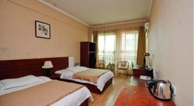 Jinzhai Holiday Business Hotel, Prenota Hotel Hotel a Anhui con parcheggio, Parcheggio