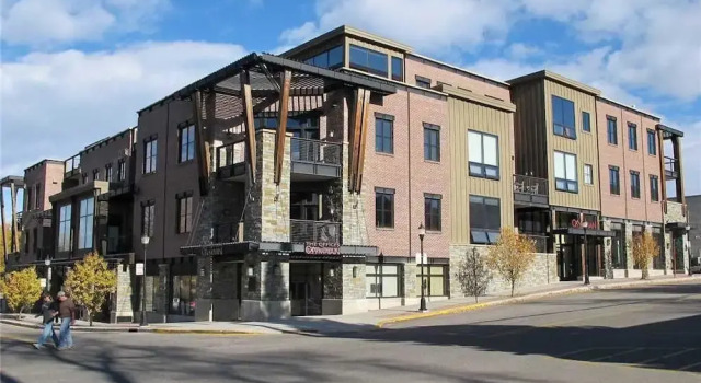 Governors Penthouse 401 3 BedroomCondo By Moving Mountains