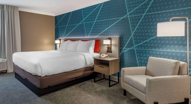 Holiday Inn Express Hotel & Suites Amherst-Hadley, MA, จอง โรงแรม Amherst แมสซาชูเซตส์