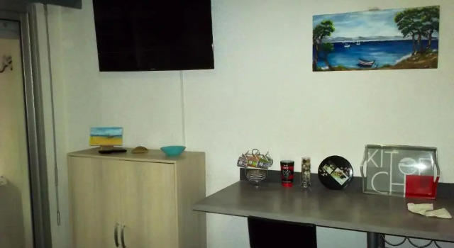Studio a Saint Mandrier sur Mer a 700 m de la plage avec terrasse