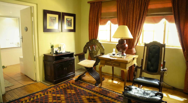 Riverside Lodge
