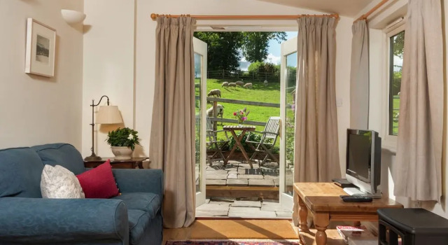 Boutique Cottage in Brecon South Wales With Terrace, Buchen Sie Boutique Llangorse Powys