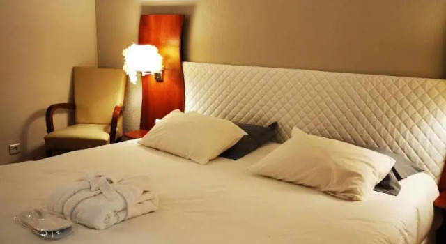 Artemis Hotel, Varaa Lomakeskus Hotellit Rhône-Alpes uima-altaalla, Uima-allas