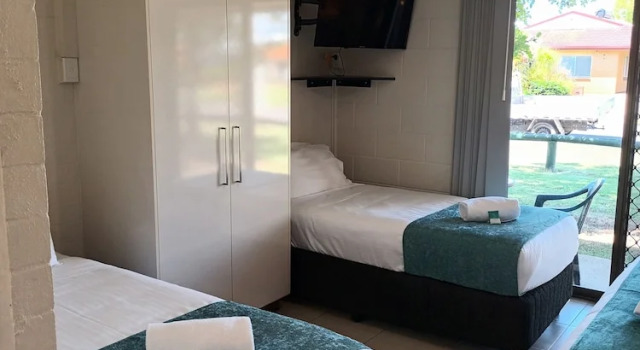 Четырёхместный номер Standard Golden Beach Holiday Park