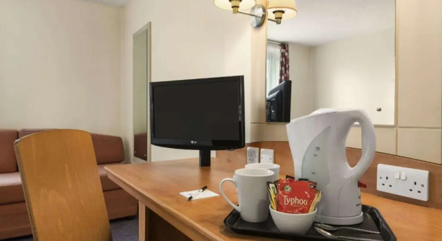 Двухместный номер для гостей с ограниченными возможностями Days Inn by Wyndham Cannock Norton Canes M6 Toll