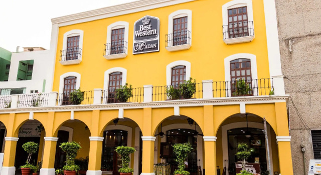 Кровать в общем номере Best Western Hotel Madan