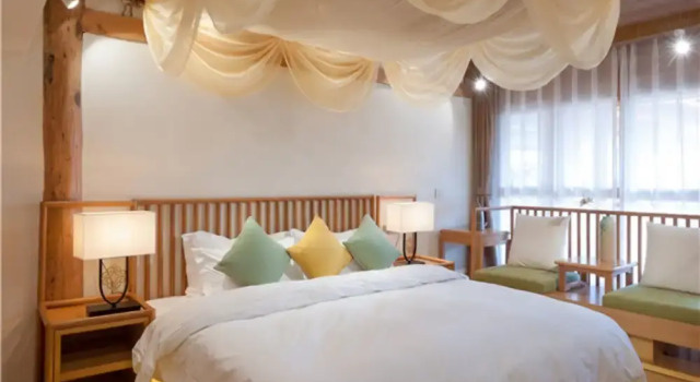 Двухместный номер Standard Floral Hotel Lijiang Nameiju