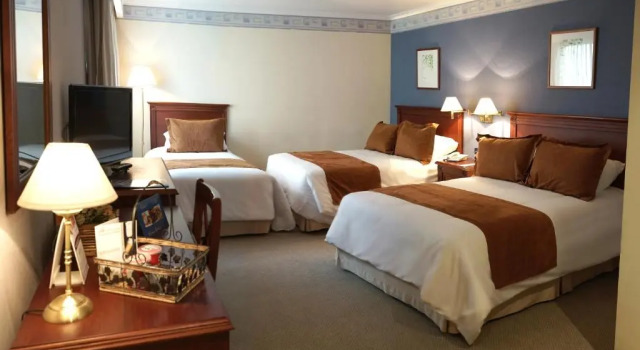 Трёхместный номер Standard Hotel Emperador