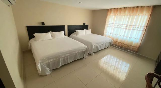Standard quadruple famille chambre Hotel F Sur Inn