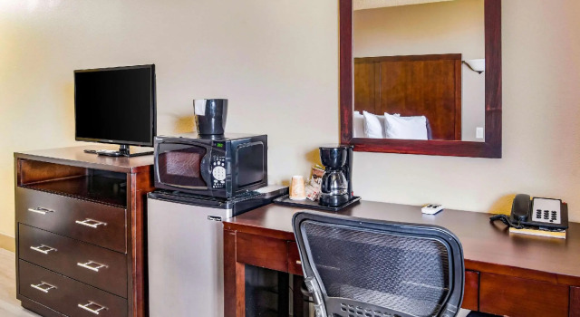 Двухместный номер Standard Econo Lodge Newport