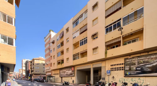 Holidays2Malaga Train Station Area Apartments