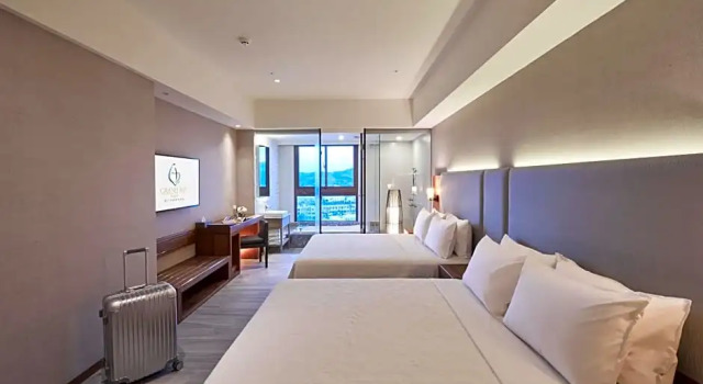 Четырёхместный номер Superior Grand Bay Resort Hotel