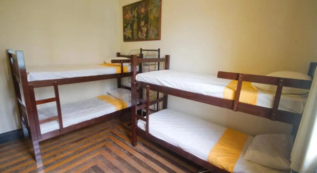 Кровать в общем номере с видом на город Guanaaní Hostel