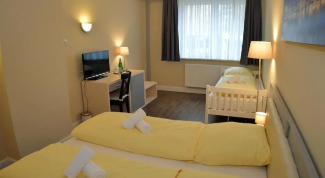 Трёхместный номер Comfort Hotel Jeta