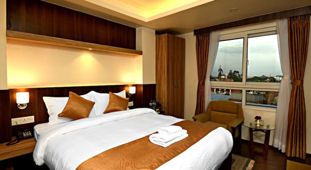 Полулюкс Hotel The Milestone