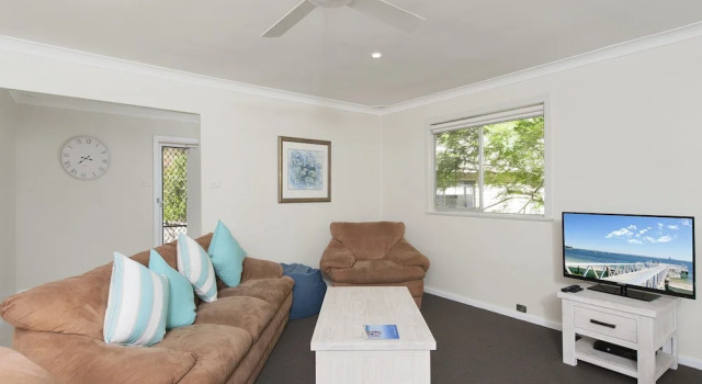Box Beach Retreat, 29 Essendene Road,