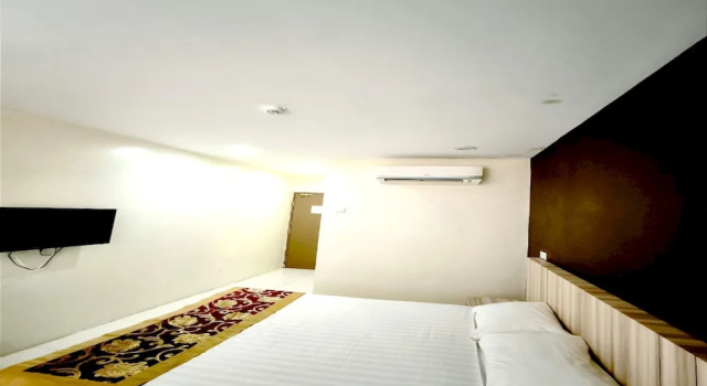 Номер Deluxe OYO 90975 Atta Hotel