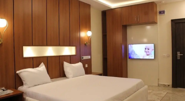 Номер Deluxe Fahrenheit Hotel