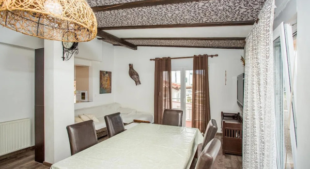 Holiday House Chris, Prenota Hotel Arbe 