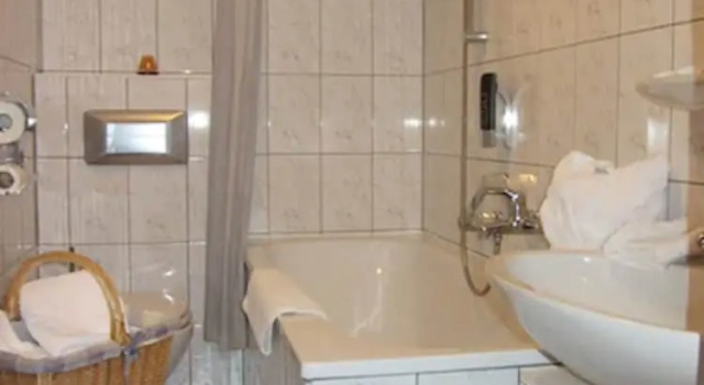 Номер Economy Hotel Schwarzwälder Hof