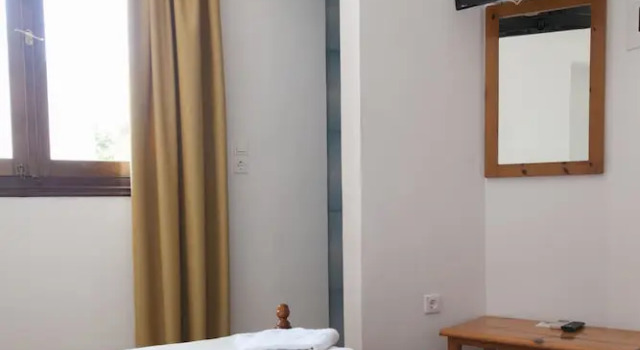 Номер Economy Stavros Pension