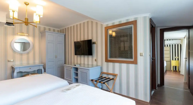 Четырёхместный семейный номер Standard с 2 комнатами Motali Life Hotel