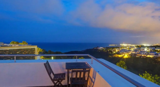 Апартаменты Elora Penthouse with Sea Views by Hello Homes Sitges