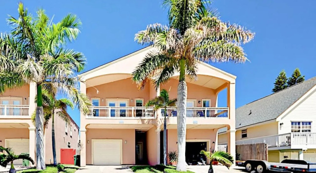 110 E Aries Dr Duplex Unit A, Rezerwuj Apartament Hotele w Padre Island z parkingiem, Parking