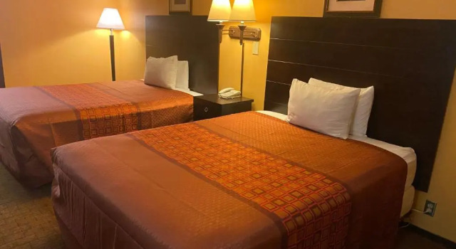 Standard Neljän hengen huone Carthage Inn