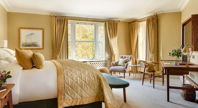 Люкс с видом на воду Sheen Falls Lodge