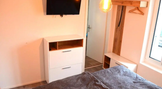Guesthouse Meitschi Thun - contactless self check-in, Buchen Sie Pension Hotels in Kanton Bern mit Parkplatz, Parkplätze
