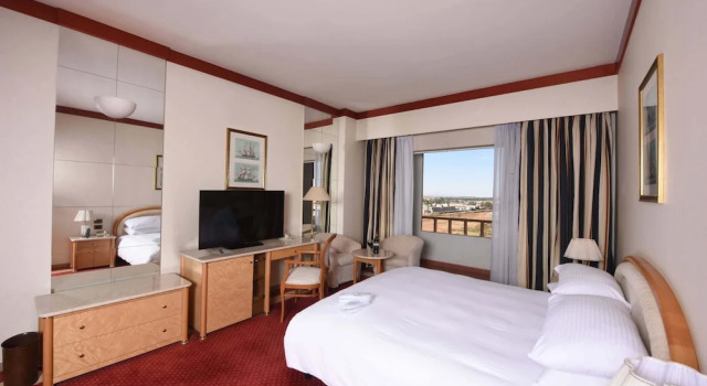 Standardowy jednoosobowy pokój i balkonem Hotel Asmara Palace