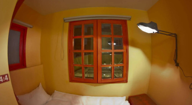 12:12 Hostels