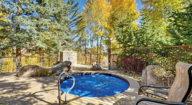 Slopeside Snowmass Townhome w/ Mountain Views!