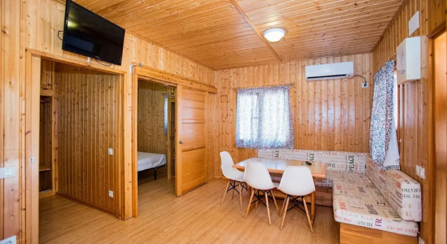 Бунгало Superior с балконом Camping Los Llanos