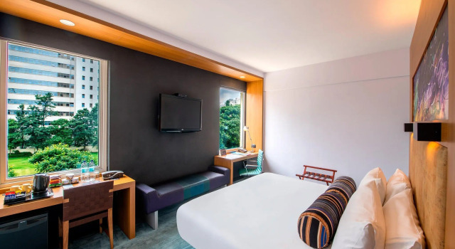 Четырёхместный люкс c 1 комнатой Aloft Bengaluru Whitefield