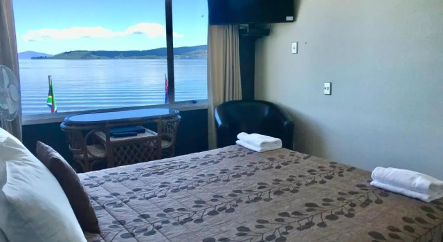 Двухместный номер Standard с видом на озеро Tui Oaks Motel