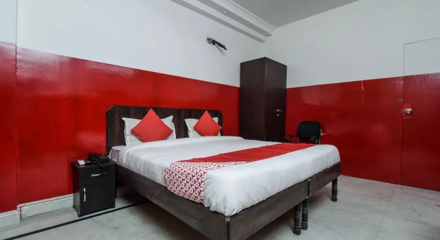 OYO 18434 Shiva Inn, Забронировать Отель Отели Нью-Дели с завтраком, Завтраки