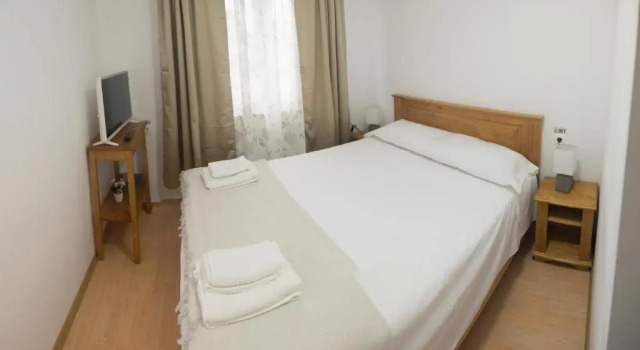 Pensiunea Casa Maria, Rezerwuj Hotel Hotele w Carpathians - Romania z parkingiem, Parking