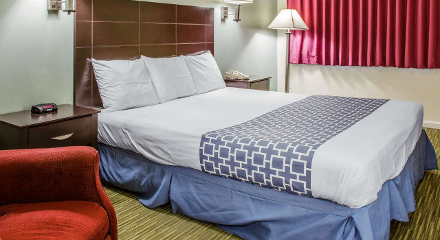 Двухместный номер Standard Rodeway Inn Groton - New London