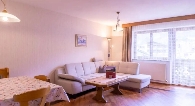 Апартаменты с балконом Gästehaus Wötzer und Landhaus Stocka