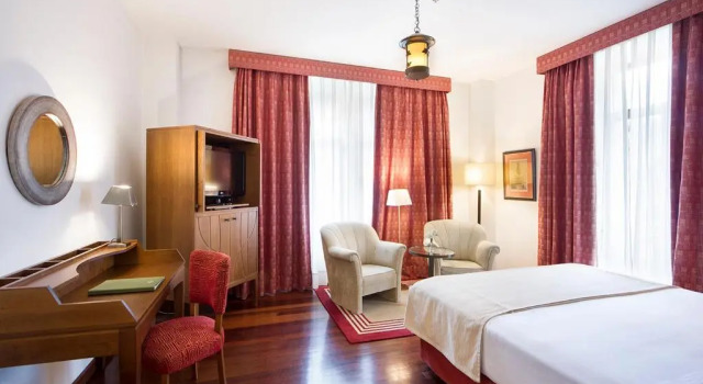 Полулюкс Parador de Limpias