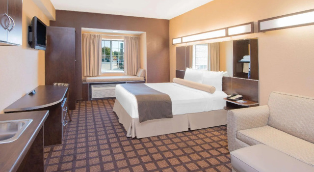 Двухместный номер Standard Microtel Inn & Suites by Wyndham Quincy Downtown - River Area