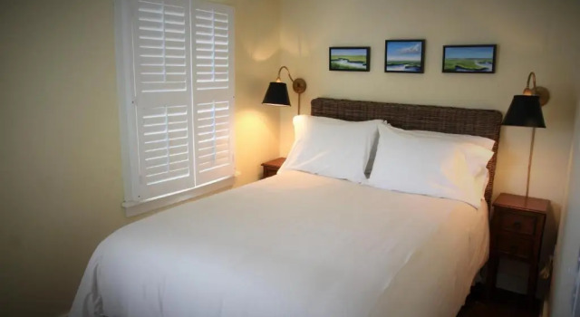 Апартаменты The Oak Bluffs Inn