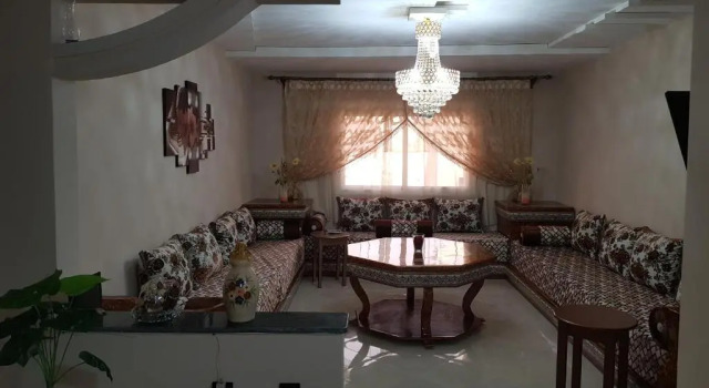 « Lilia-Appart » Luxe, Confort Et Calme Dans 130 M2 Et 4 Chambres Avec Garage Au Cœur D’Oujda.