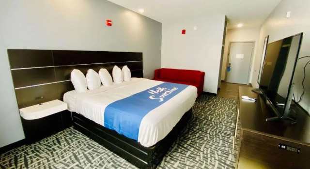 Четырёхместный номер Standard Days Inn & Suites by Wyndham Horn Lake - Memphis Graceland