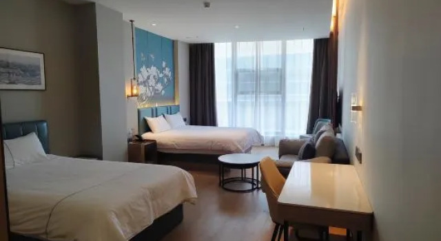 Люкс Deluxe Magnotel (Zhenjiang South Railway Station Greenland Plaza Branch)