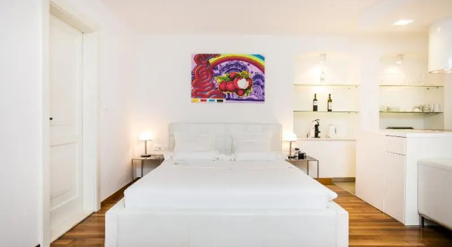 Студия Deluxe с балконом Divota Apartment Hotel